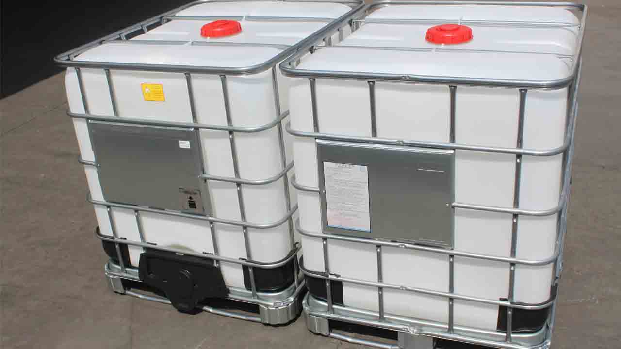 Выдувная машина для резервуаров IBC